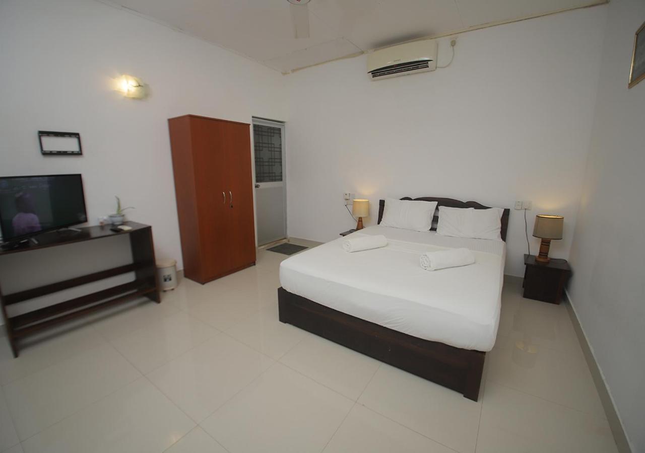 Birdsong Leisure Resort Tissamaharama Exterior photo