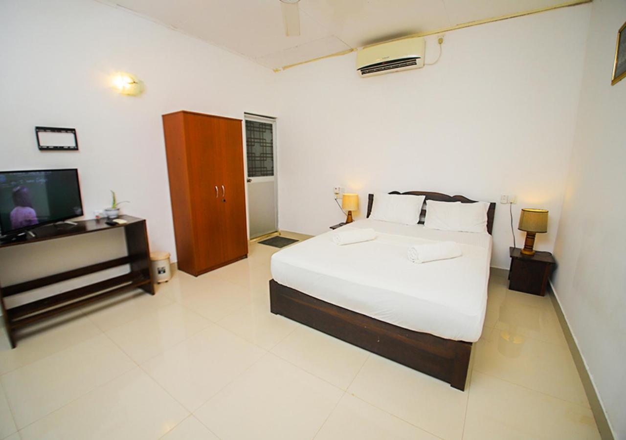 Birdsong Leisure Resort Tissamaharama Exterior photo