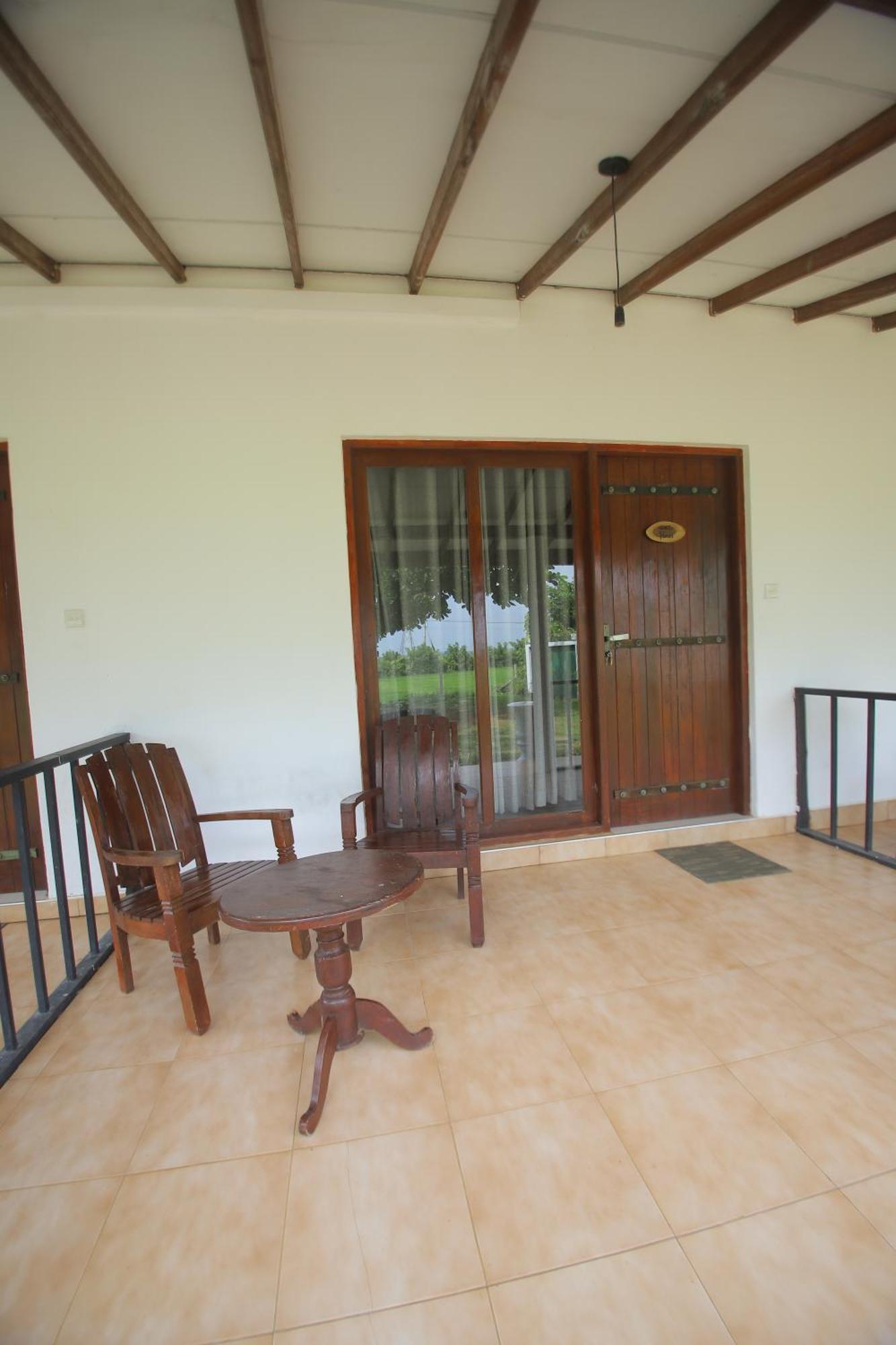 Birdsong Leisure Resort Tissamaharama Exterior photo