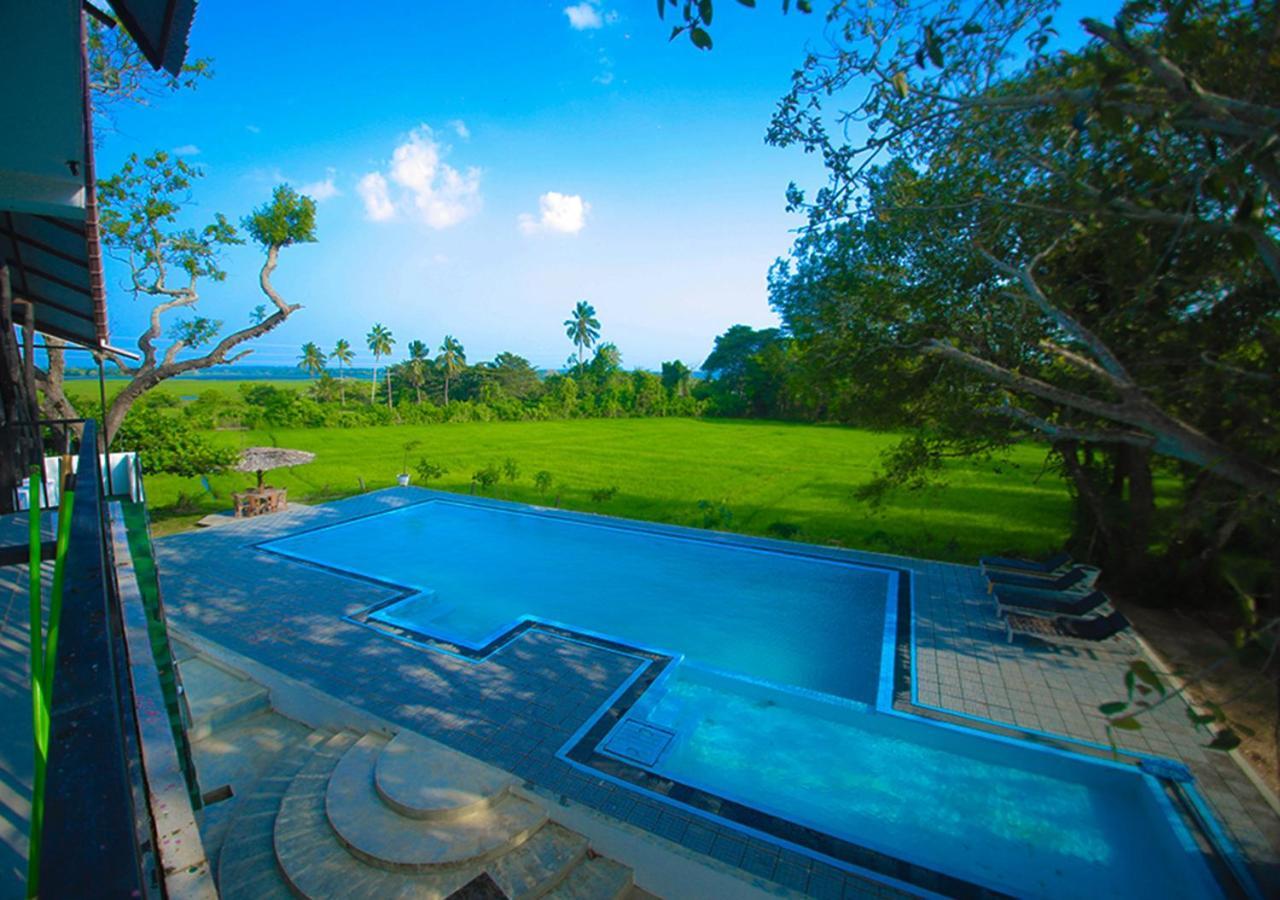 Birdsong Leisure Resort Tissamaharama Exterior photo