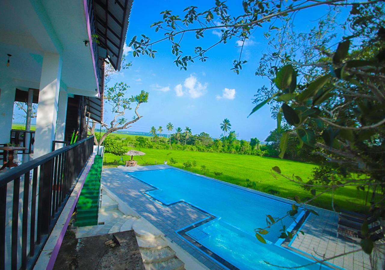 Birdsong Leisure Resort Tissamaharama Exterior photo